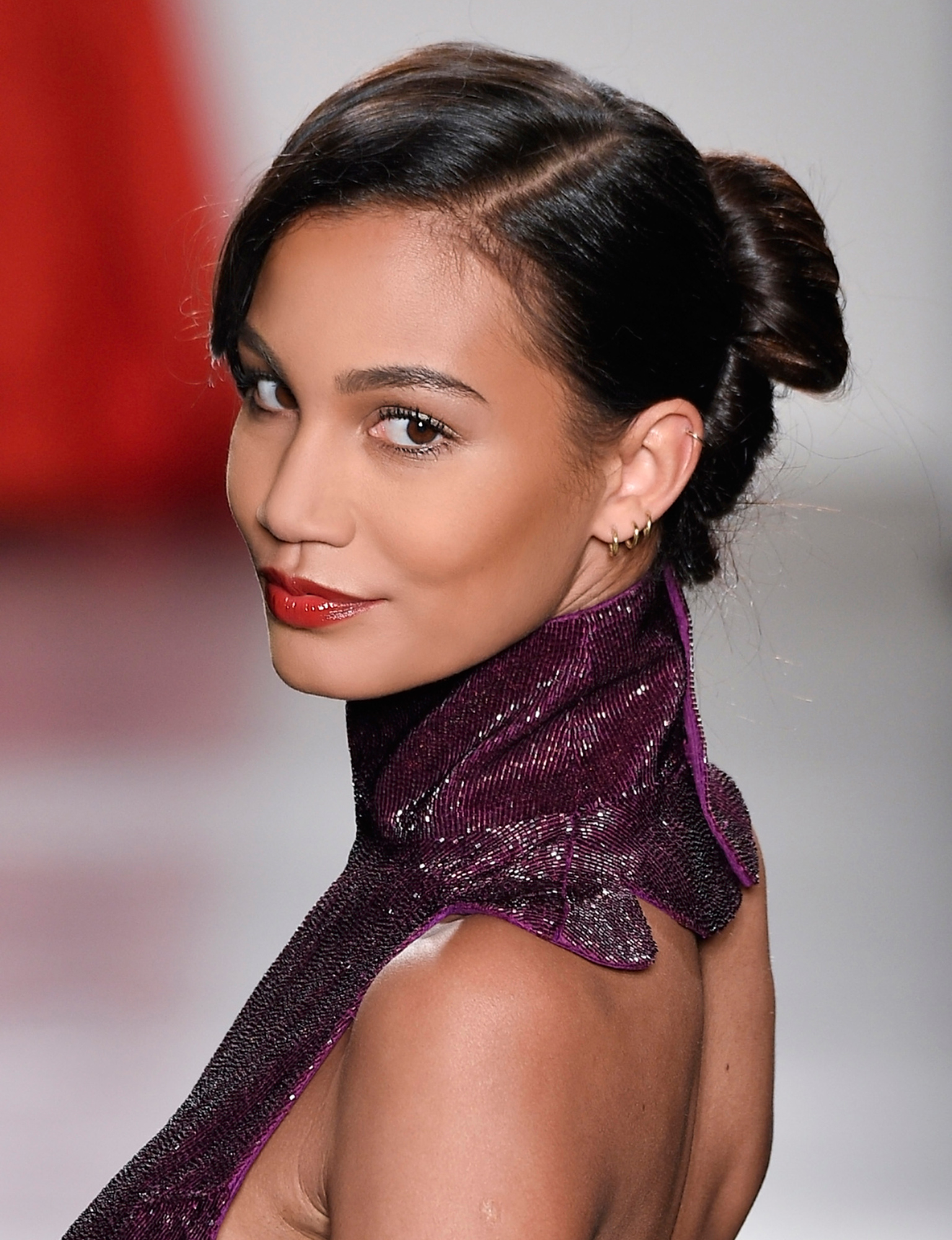 Coiffure Raie Sur Le Coté Femme Coiffure : 20 façons de porter la raie de côté - Femme Actuelle