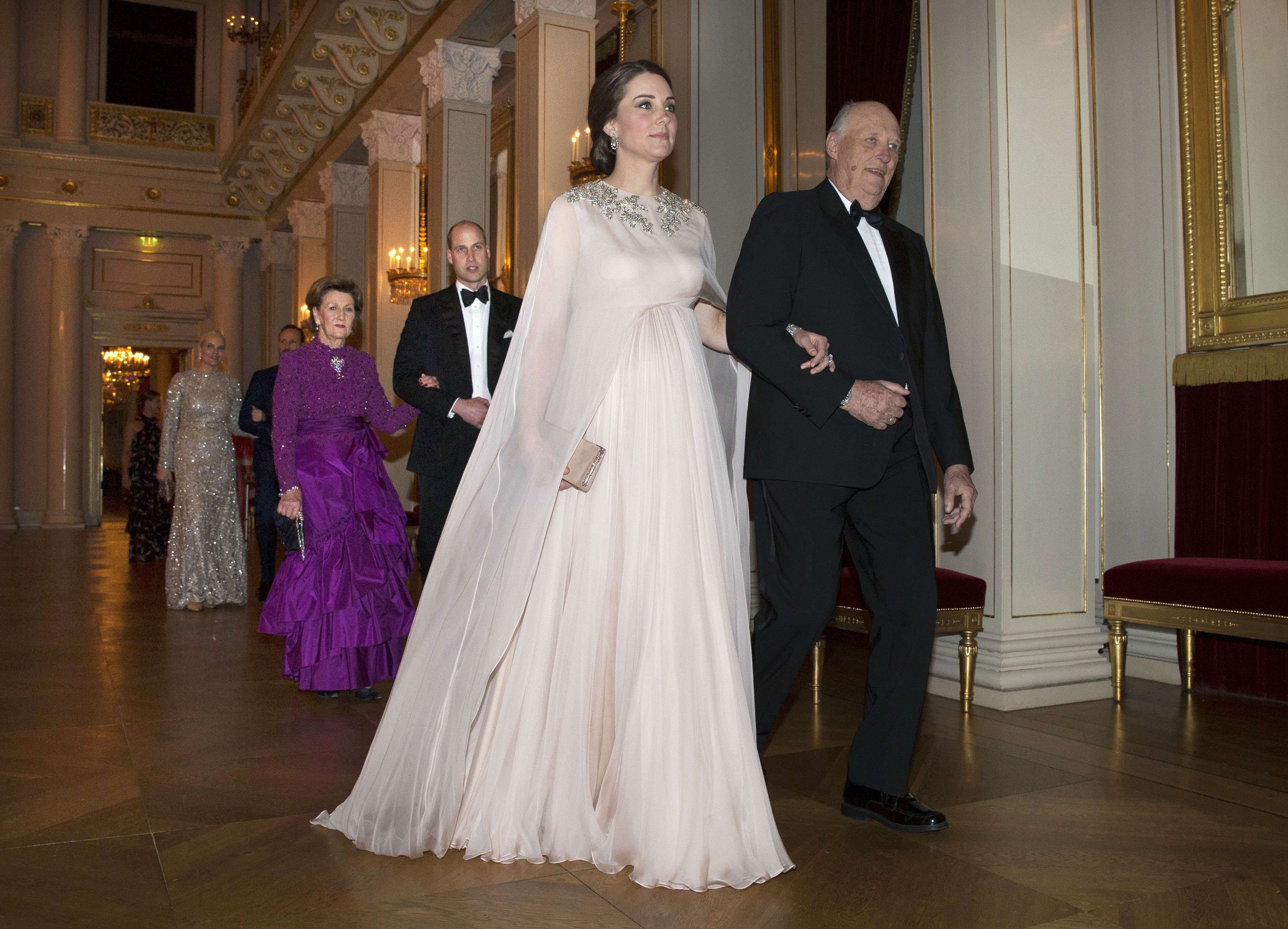 Robe de grossesse - Les robes de Kate Middleton : dans le dressing d'une  princesse - Elle