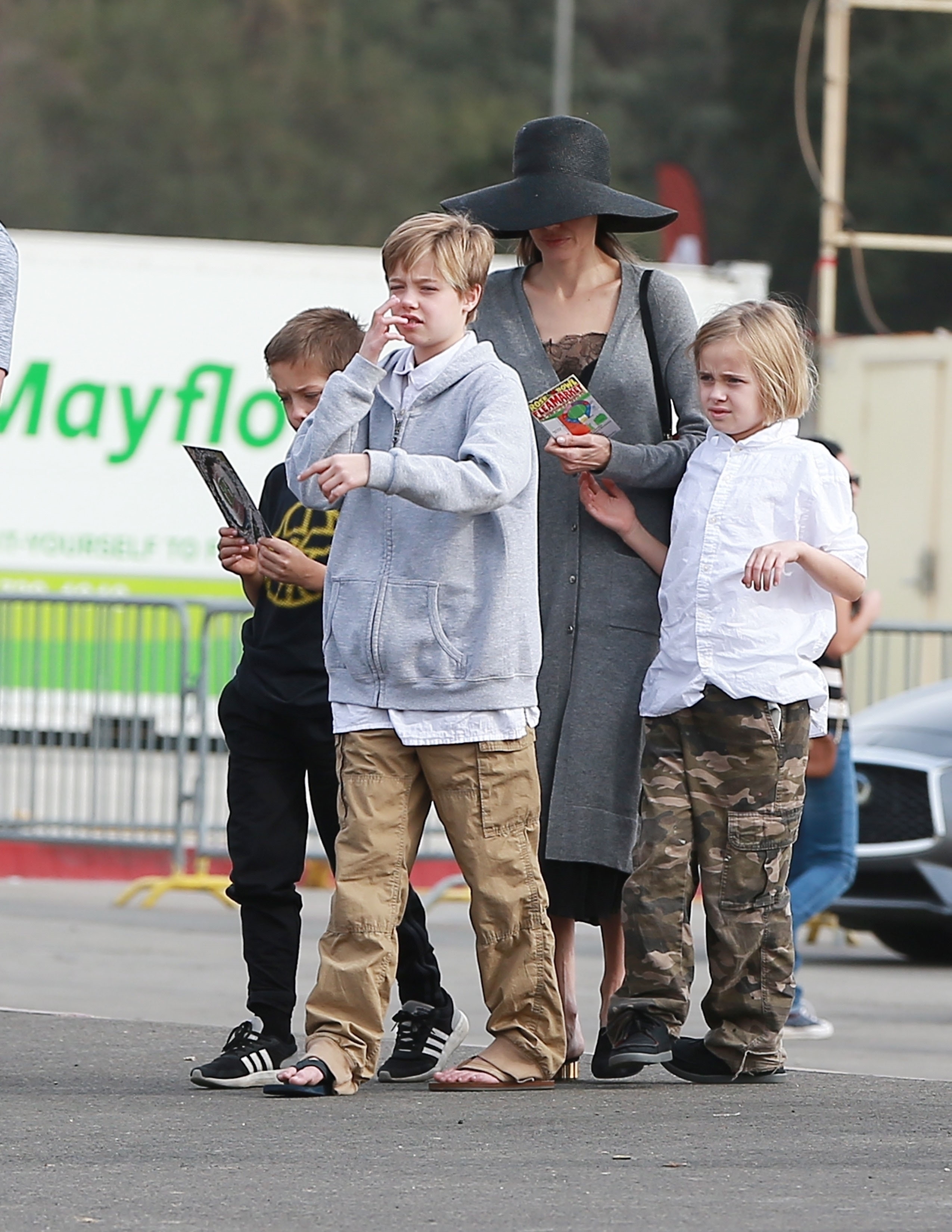 Shiloh Jolie Pitt Frères Et Sœurs Shiloh Jolie-Pitt, un style qui s'affirme - Gala