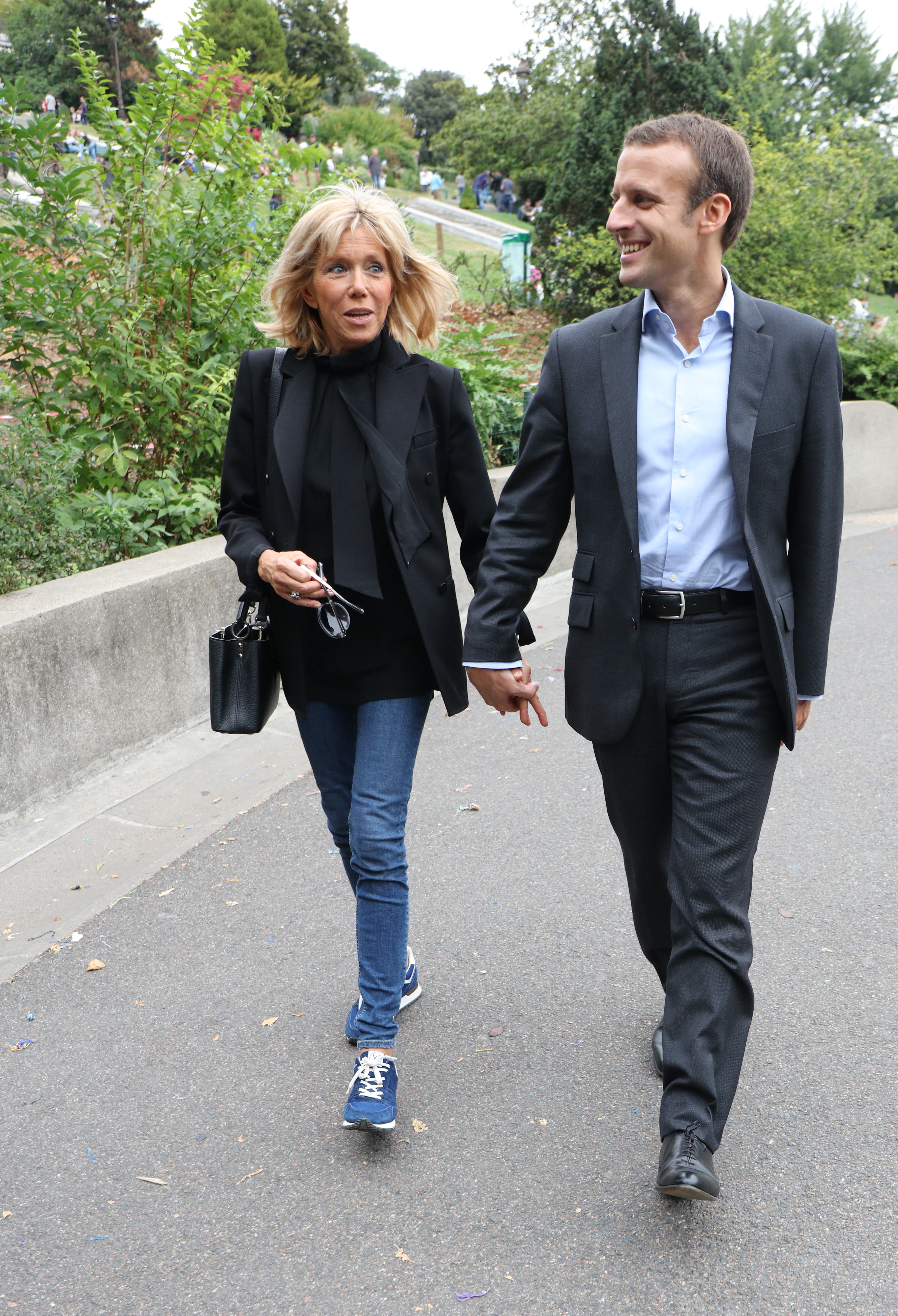 Brigitte Macron a été relookée par Delphine Arnault du groupe LVMH