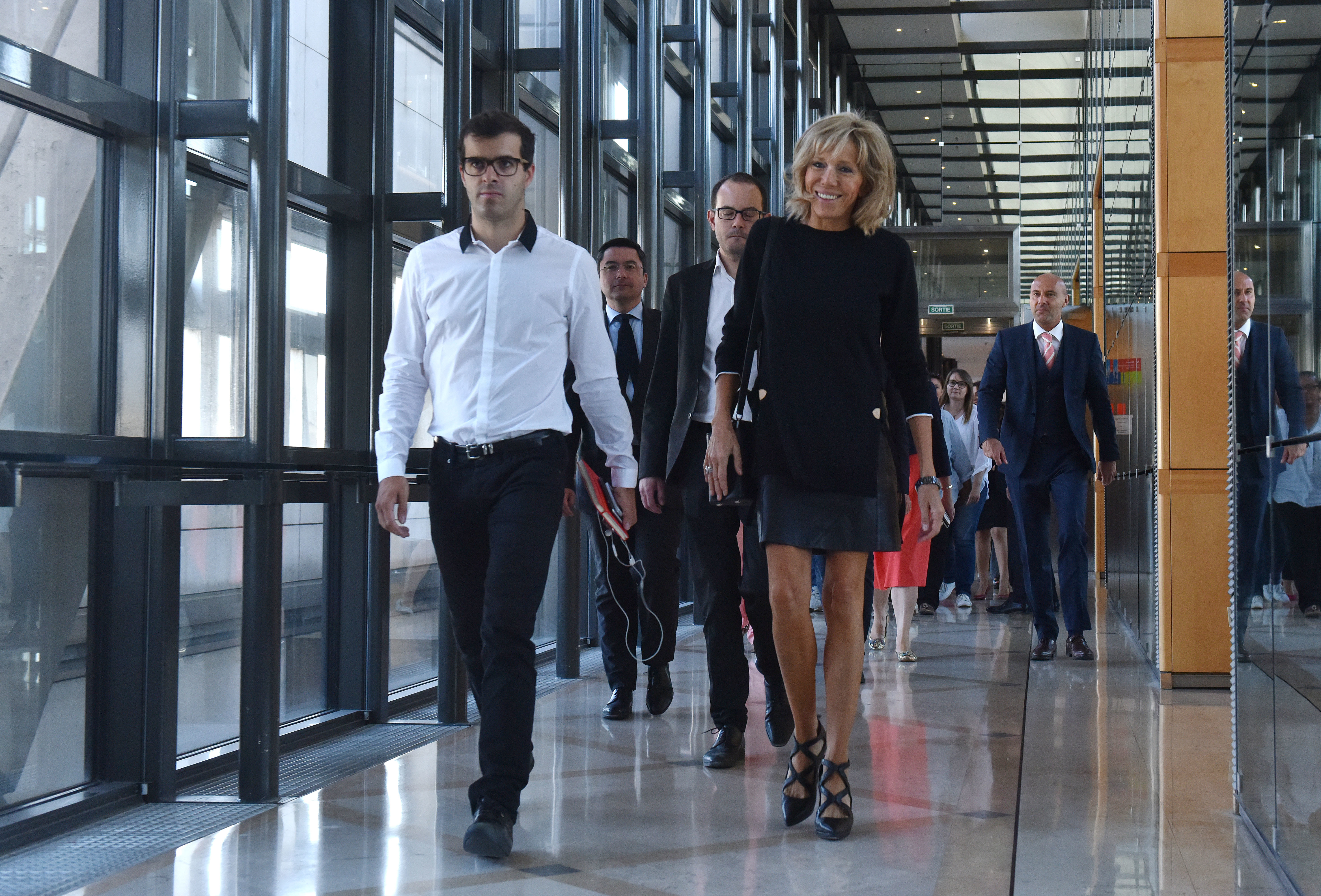 Brigitte Macron a été relookée par Delphine Arnault du groupe LVMH