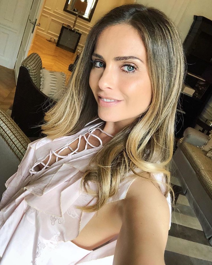 Clara Morgane : ses photos les plus séduisantes sur Instagram ! - Télé  Loisirs