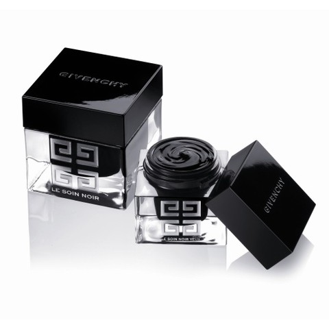 Le Soin Noir est de retour chez Givenchy