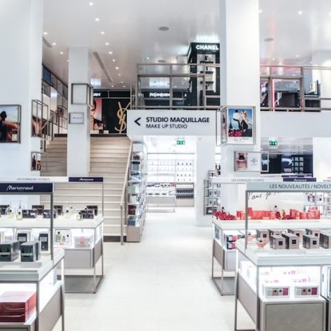 Redécouvrez le magasin Marionnaud des Champs-Elysées