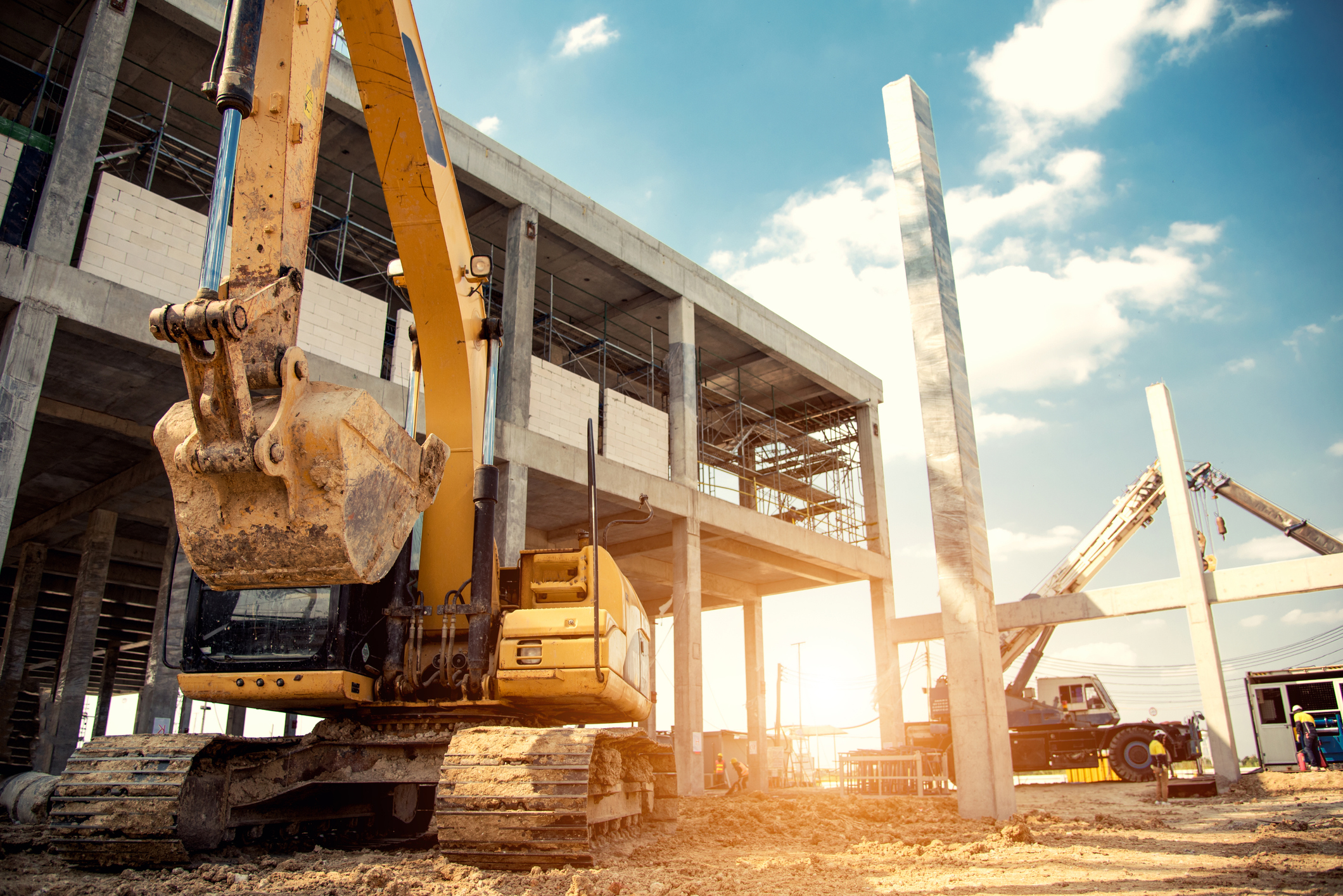 Faillites en série dans l’assurance construction : comment éviter le piège des offres low-cost