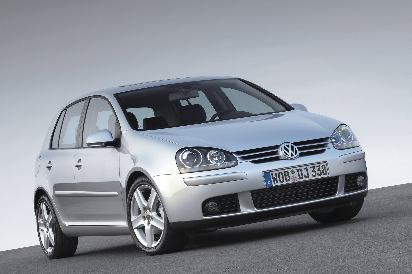 Volkswagen Golf : 45 ans de carrière en images - Capital