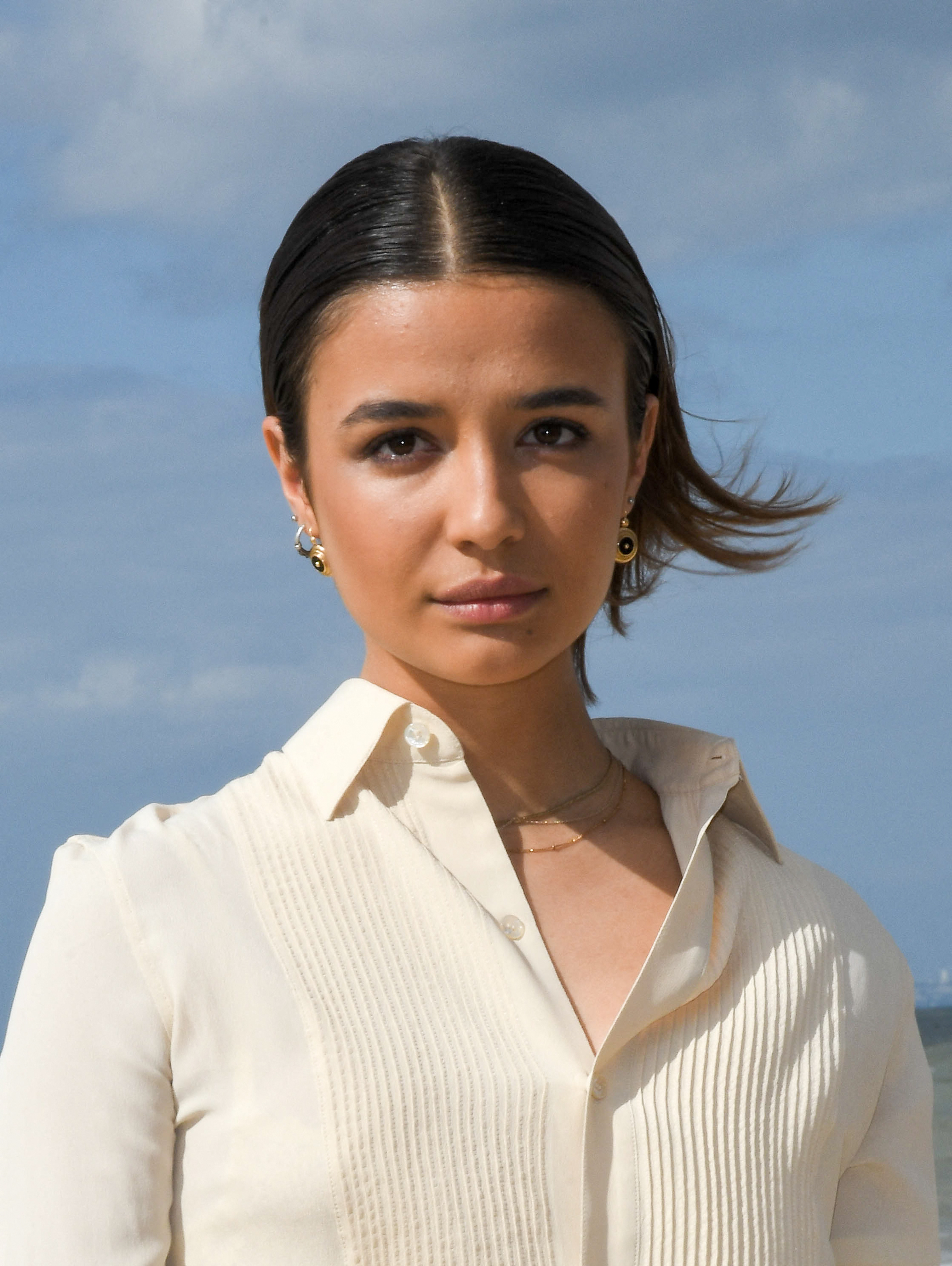 Le look très timide de Carmen, la fille de Mathieu Kassovitz au Festival du  film de Cabourg