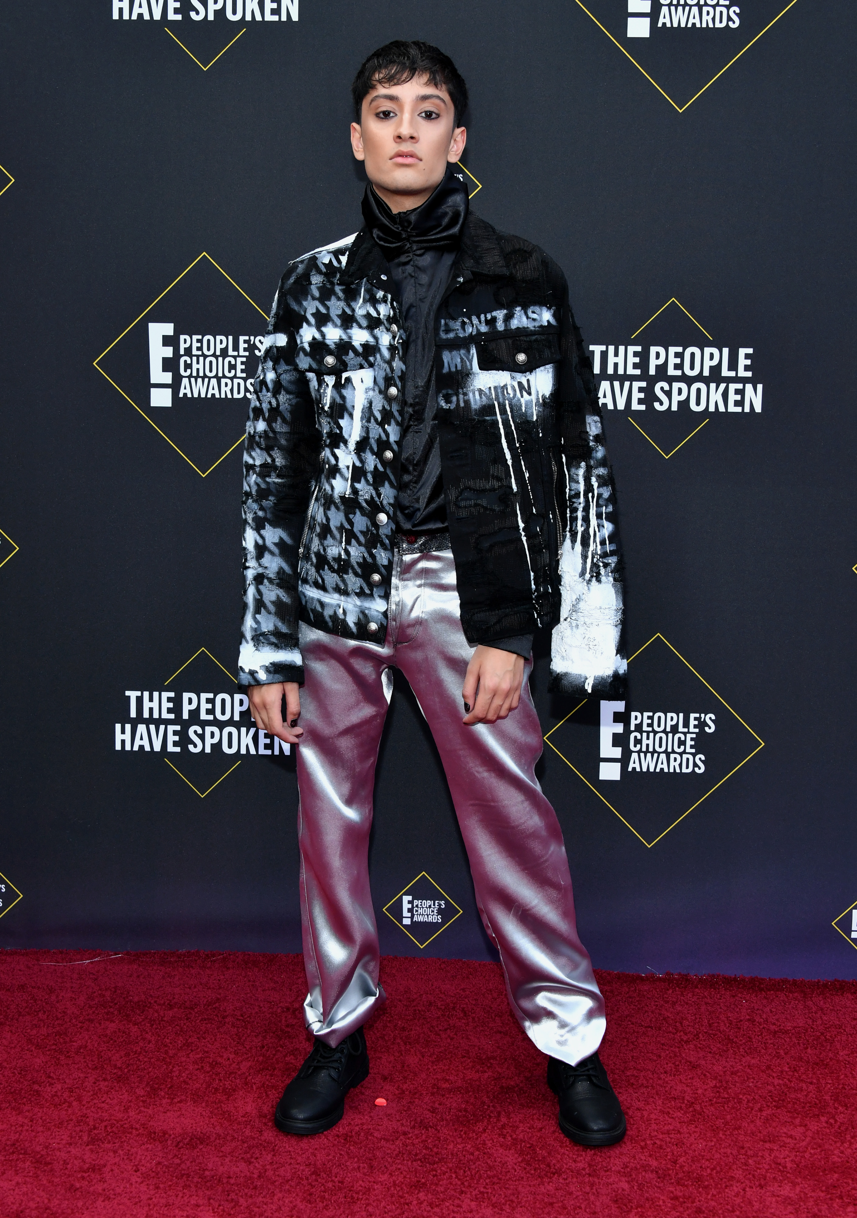 E People S Choice Awards 2019 Les Stars Sur Le Tapis Rouge Tele Loisirs